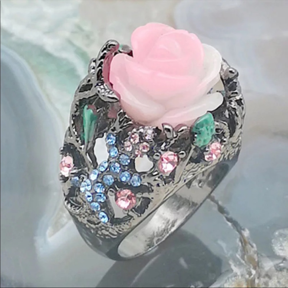 Beautiful RING  Rose design